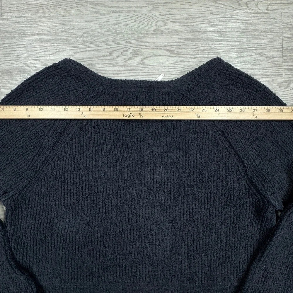 Free People Womens Sweater V-Neck Cropped Boucle Knit Black M Long Sleeve Raglan